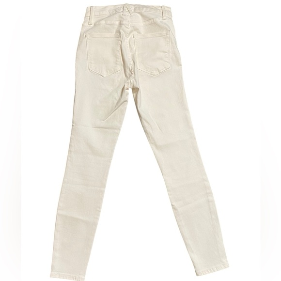 Good American White Ankle Crop Jeans - Picture 4 of 9